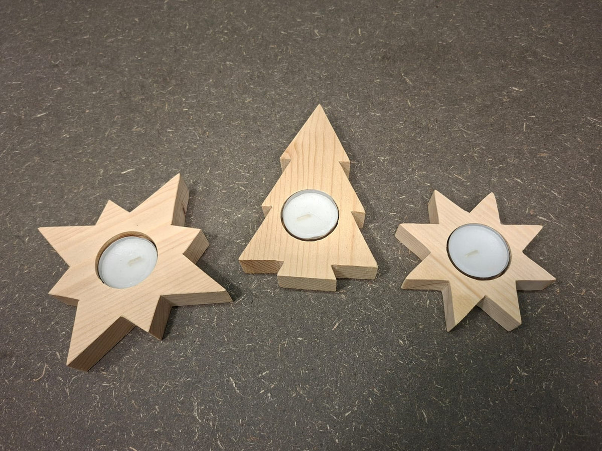 Handgefertigte Weihnachtsdeko aus heimischen Hölzern mit Teelichthalter als Stern oder Tannenbaum.