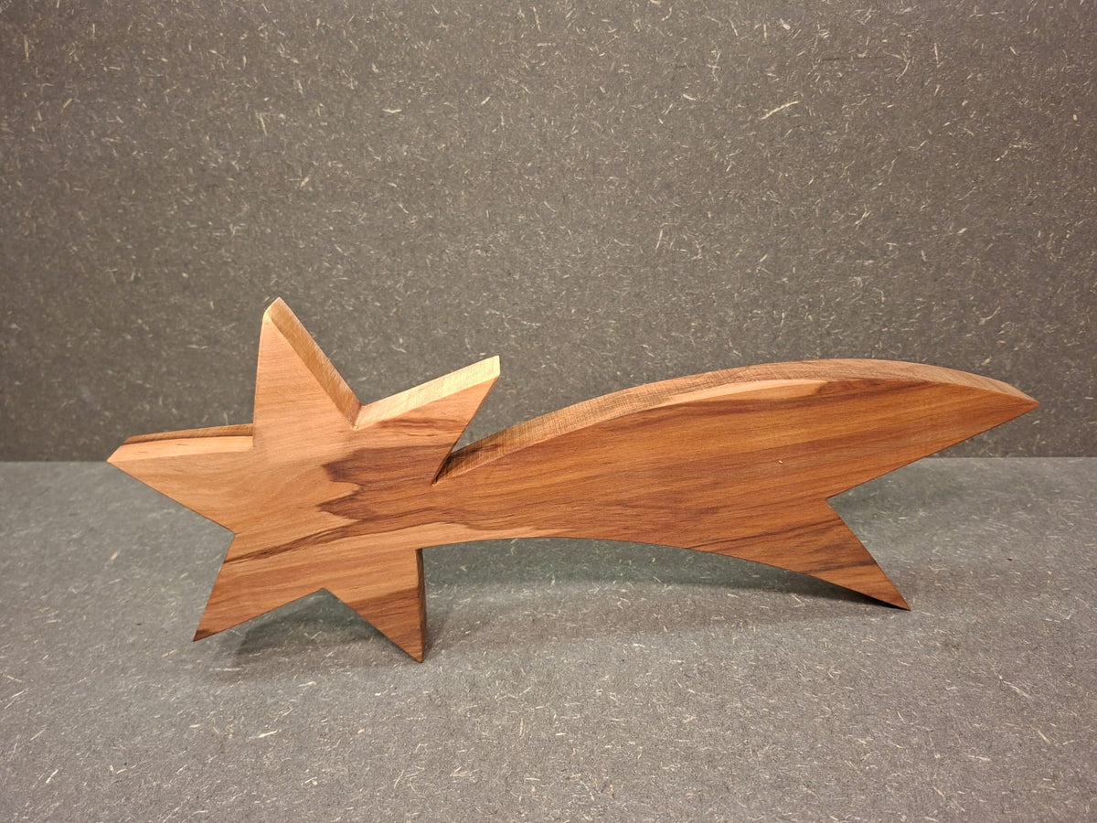 Handgefertigter Bethlehem Stern aus geöltem Birnbaumholz. Edle Holzdekoration zum Stellen für die Weihnachtszeit.
