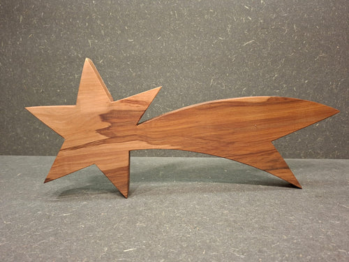 Handgefertigter Bethlehem Stern aus geöltem Birnbaumholz. Edle Holzdekoration zum Stellen für die Weihnachtszeit.