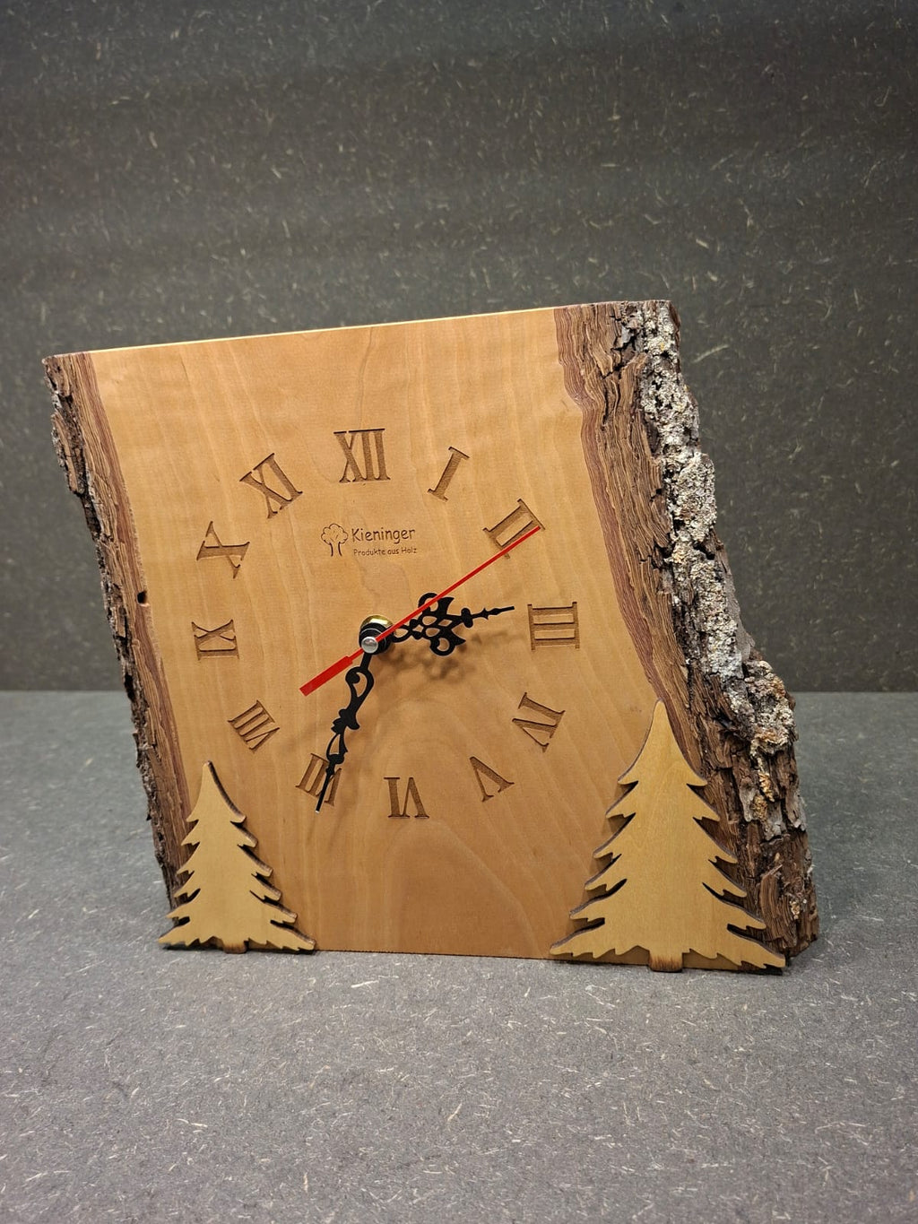 Wanduhr Schwarzwald Natur aus Holz | Handgefertigt