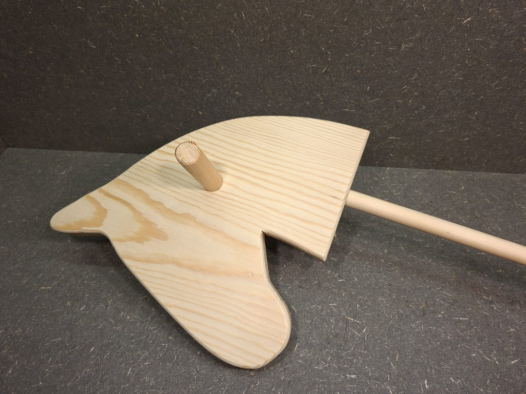Steckenpferd aus Holz – handgefertigt & personalisierbar