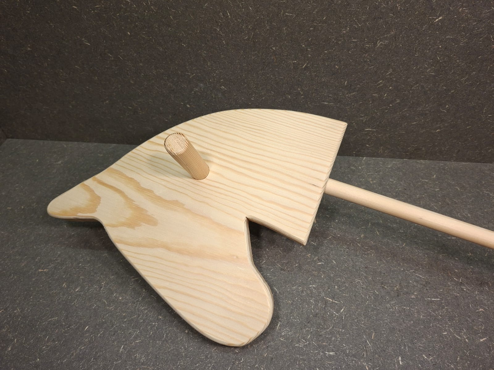 Steckenpferd aus Holz – handgefertigt & personalisierbar